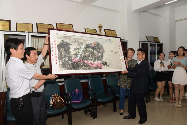 三十年后再聚首，心念师恩忆往昔——记江南大学开云手机登录入口80级日语班毕业三十周年纪念会