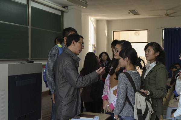 【开云手机登录入口新生导航系列讲座】Learn to learn--开云手机登录入口院长与14级学生亲密接触